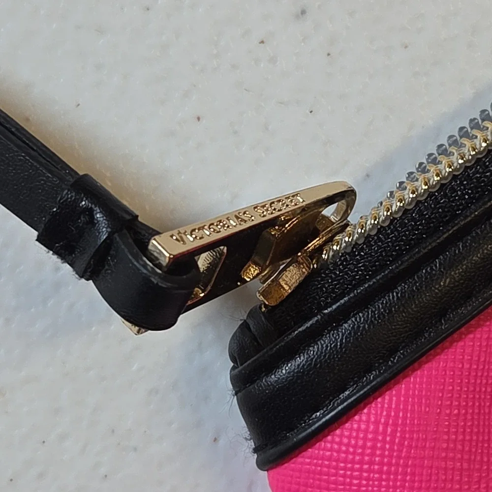 Victoria's‎ Secret Pink Cosmetic Bag Travel Makeup Toiletry Zip Pouch Large
